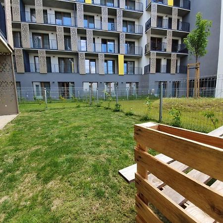 Stylish Apartment With Terrace And Garage In The City Center 比尔森 外观 照片